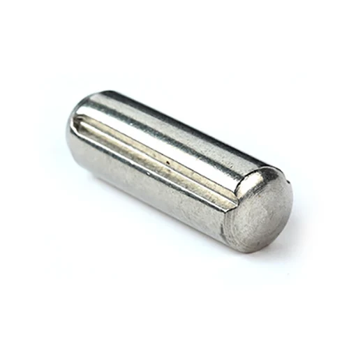 Rillet pinne full lengde parallelt rillet med chamfer