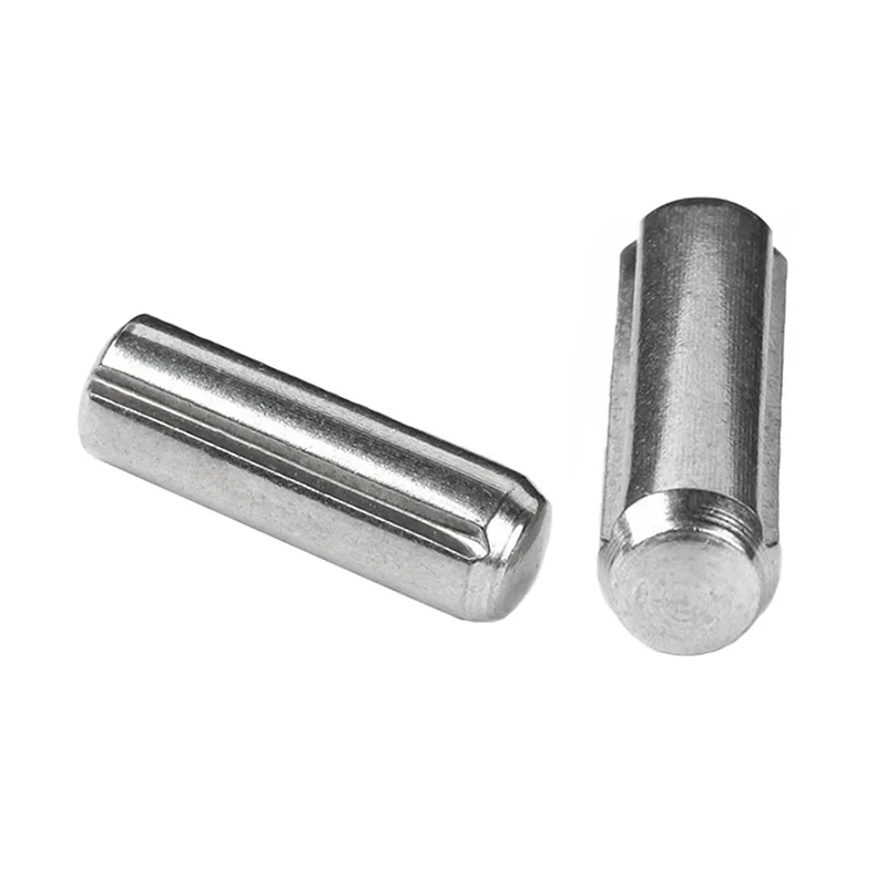 Rillet pinne full lengde parallelt rillet med pilot