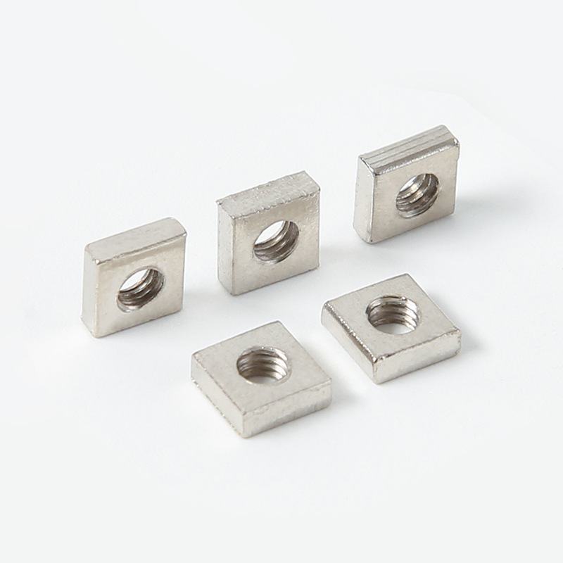 Firkantet hodemutter