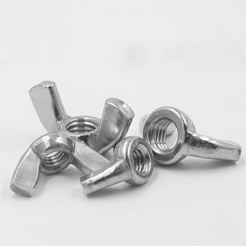 Vingemutter med avrundede vinger